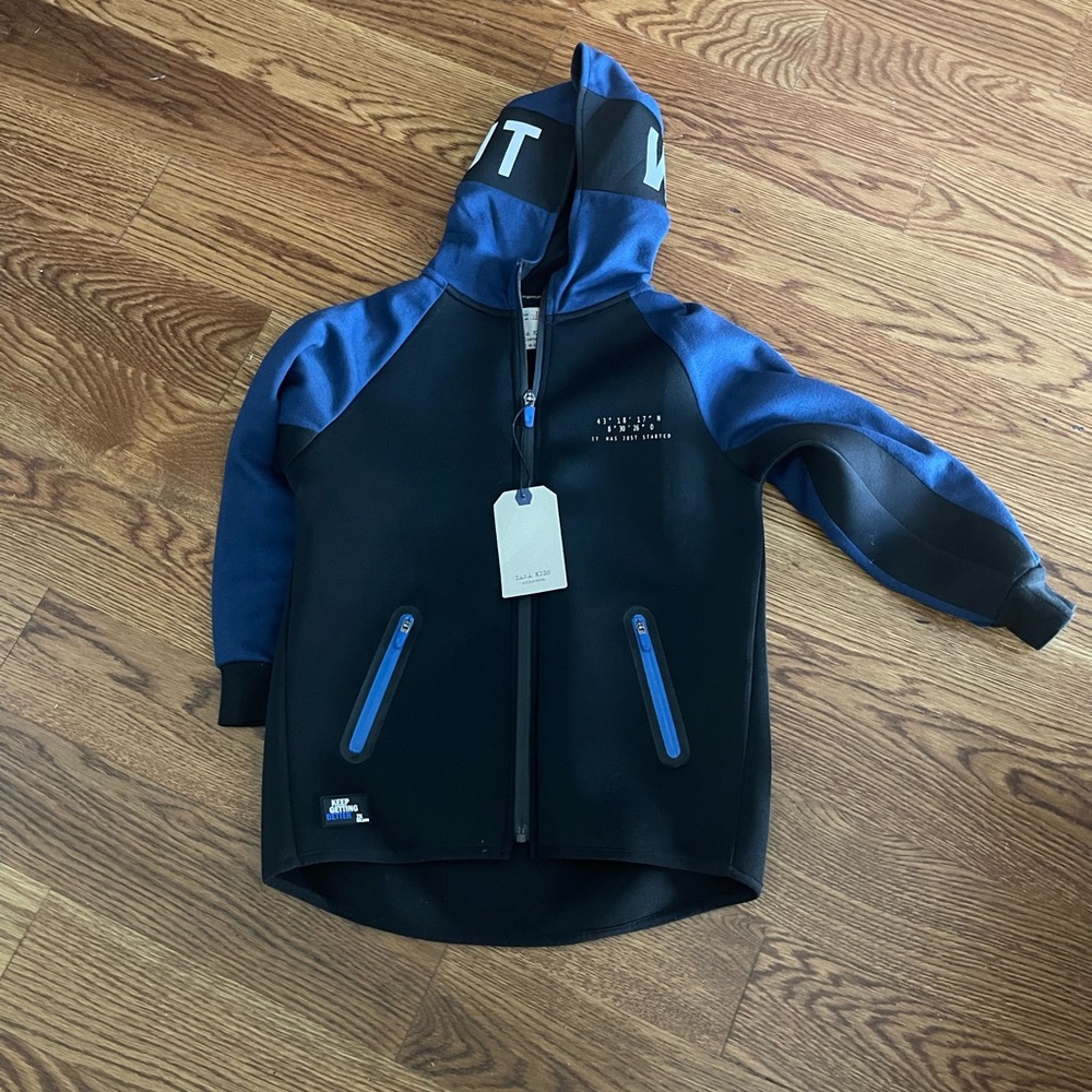 COPY - Zara Boys hoodie nwt size 7